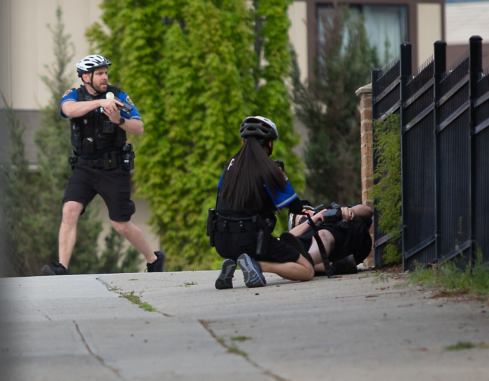 220506-newslocal-shooting 08.jpg